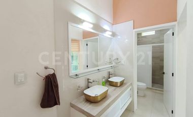 CASA CON 2 ALBERCAS EN VENTA EN COMALA, COLIMA