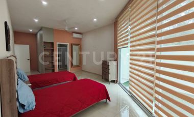 CASA CON 2 ALBERCAS EN VENTA EN COMALA, COLIMA