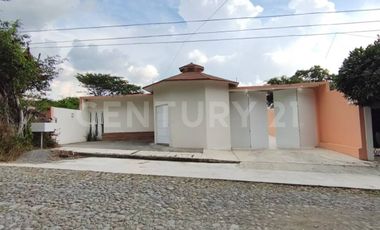 CASA CON 2 ALBERCAS EN VENTA EN COMALA, COLIMA