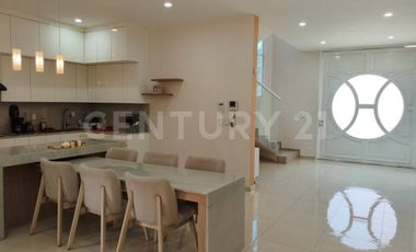 CASA CON 2 ALBERCAS EN VENTA EN COMALA, COLIMA