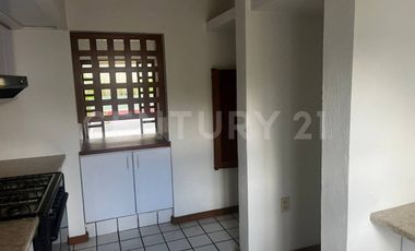 Casa en RENTA de dos plantas en Col. Niños Héroes