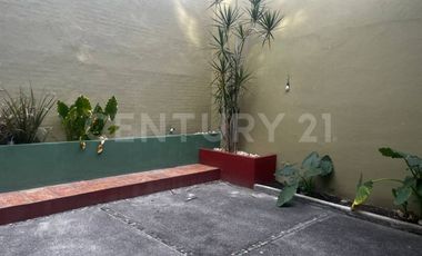 Casa en RENTA de dos plantas en Col. Niños Héroes