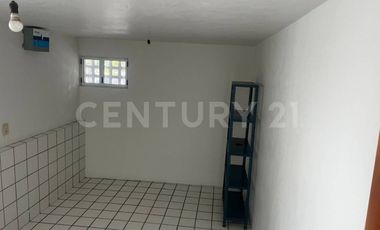 Casa en RENTA de dos plantas en Col. Niños Héroes