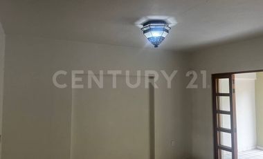 Casa en RENTA de dos plantas en Col. Niños Héroes