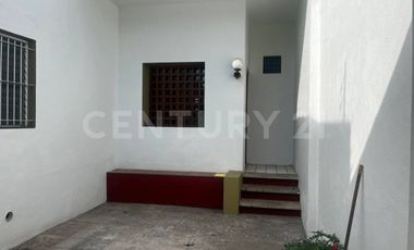 Casa en RENTA de dos plantas en Col. Niños Héroes