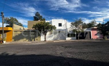 Casa en RENTA de dos plantas en Col. Niños Héroes