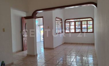 Casa en renta en Av. Insurgentes, Colima, Colima