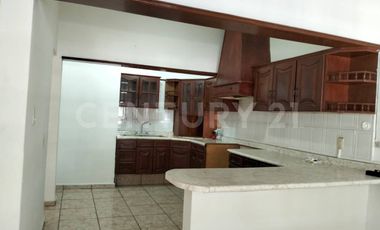 Casa en renta en Av. Insurgentes, Colima, Colima