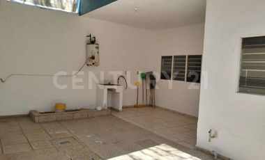 Casa en renta en Av. Insurgentes, Colima, Colima