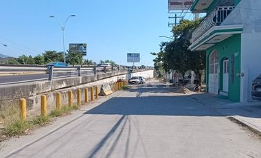 Casa en Renta o para Oficinas Sobre avenida en Manzanillo Barrio #5