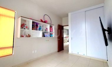 Casa en Renta o para Oficinas Sobre avenida en Manzanillo Barrio #5