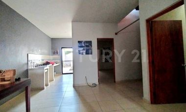 Casa en Renta o para Oficinas Sobre avenida en Manzanillo Barrio #5