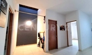 Casa en Renta o para Oficinas Sobre avenida en Manzanillo Barrio #5