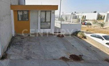 Casa En Venta En Parques del Castillo