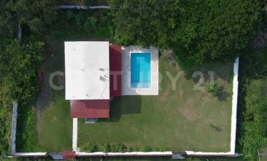 Casa de Campo con Alberca en Fraccionamiento Buenos Aires