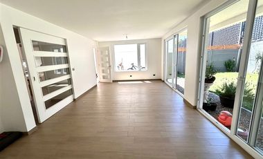 Casa en Venta en Los almendros , Reñaca