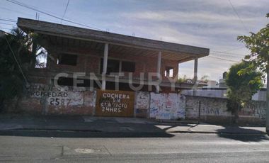 Se Vende Edificio en Av. Insurgentes #790, Colima.