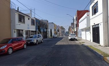 Venta de Casa e Puebla, Amalucan, con recamara en planta baja