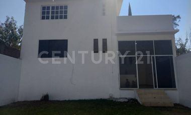 Se Renta Casa en Bosques de lago