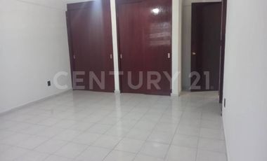 Se Renta Casa en Bosques de lago