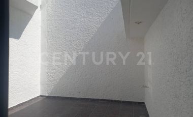 Se Renta Casa en Bosques de lago