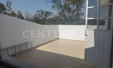 Se Renta Casa en Bosques de lago