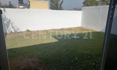 Se Renta Casa en Bosques de lago