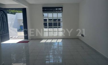 Se Renta Casa en Bosques de lago