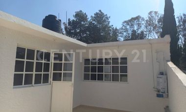 Se Renta Casa en Bosques de lago