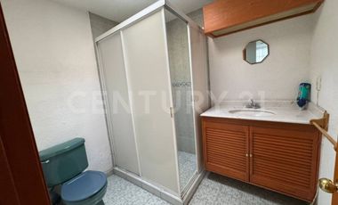 Consultorio con Baño en Renta en La Floresta, SJR, Querétaro.