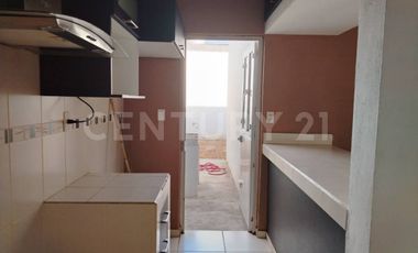 Casa en renta sobre la Av. Principal de la colonia Palo Alto