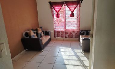 Casa en renta sobre la Av. Principal de la colonia Palo Alto