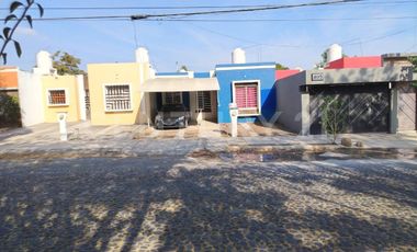 Casa en renta sobre la Av. Principal de la colonia Palo Alto