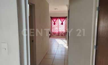 Casa en renta sobre la Av. Principal de la colonia Palo Alto