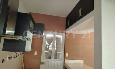 Casa en renta sobre la Av. Principal de la colonia Palo Alto