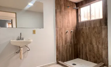 Casa en Venta en Fracc Privado en Gómez Palacio,Dgo. 4 recámaras, 1 en planta baja .
