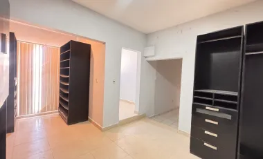 Casa en Venta en Fracc Privado en Gómez Palacio,Dgo. 4 recámaras, 1 en planta baja .