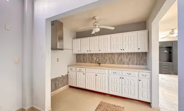 Casa en Venta en Fracc Privado en Gómez Palacio,Dgo. 4 recámaras, 1 en planta baja .