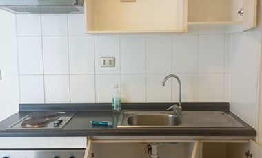 HOMESTUDIO SE ARRIENDA A POCOS PASOS DEL METRO EL PARRON