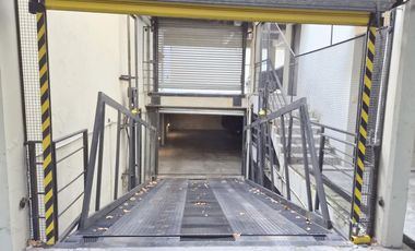 Venta Cochera Cubierta en Florida. Amplia y de fácil Acceso