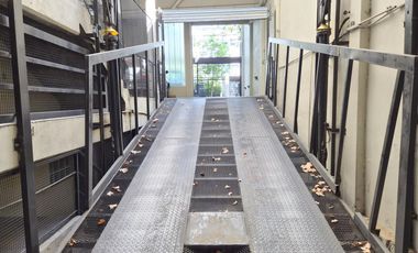 Venta Cochera Cubierta en Florida. Amplia y de fácil Acceso