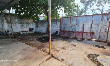 CASA EN RENTA, PARA USO DE BODEGA, TERRENO AMPLIO. CARMEN, CAMPECHE.