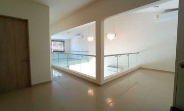CASA EN RENTA. COLONIA MIAMI. CARMEN.CAMPECHE