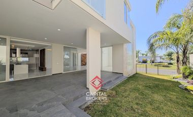Casa de Lujo en Venta en Villa Verona Cerca de Andares