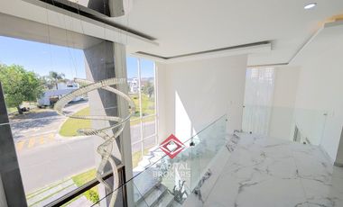 Casa de Lujo en Venta en Villa Verona Cerca de Andares