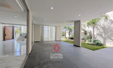 Casa de Lujo en Venta en Villa Verona Cerca de Andares