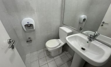 ARRIENDO OFICINA EXCELENTE CONECTIVIDAD