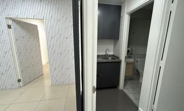 ARRIENDO OFICINA EXCELENTE CONECTIVIDAD