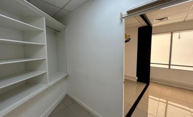 ARRIENDO OFICINA EXCELENTE CONECTIVIDAD