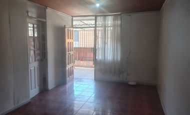 SE ARRIENDA  ACOGEDORA CASA EN BELLOTO SUR QUILPUE